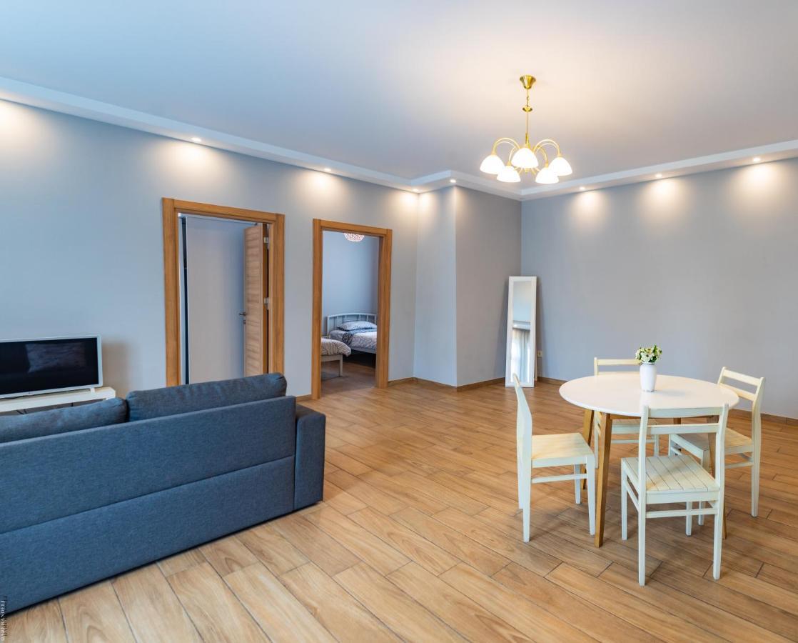 Apartment By The Sheraton Батуми Экстерьер фото